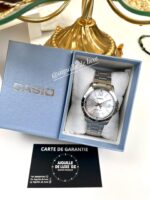 Casio Homme MTP‑V004D‑7B2 Élégante Robuste Cadran Blanc en Acier MTP-V004D-7B2 https://aiguilledeluxe.com original Algerie DZ