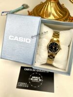 Casio Femme LTP-V002G-1B Montre Élégante Acier Inoxydable Doré Cadran Noir LTP-V002G-1B https://aiguilledeluxe.com original Algerie DZ