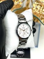 Casio Femme LTP-V300D-7A2 Élégante Multifonction Acier Argenté Cadran Blanc LTP-V300D-7A2 https://aiguilledeluxe.com original Algerie DZ