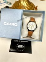 Casio Femme LTP-V300L-7A2 Élégante Multifonction Cadran Argent Bracelet Cuir Brun LTP-V300L-7A2 https://aiguilledeluxe.com original Algerie DZ