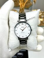 Casio Femme LTP-VT04D-7A Élégante Cadran Blanc/Champagne Acier Argenté LTP-VT04D-7A https://aiguilledeluxe.com original Algerie DZ