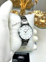 Casio Femme LTP-VT04D-7A Élégante Cadran Blanc/Champagne Acier Argenté LTP-VT04D-7A https://aiguilledeluxe.com original Algerie DZ