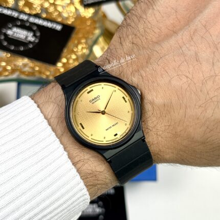Casio Unisexe MQ-76-9A Bracelet Résine Noir & Doré Simple Intemporel MQ-76-9A https://aiguilledeluxe.com original Algerie DZ