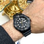 Casio Homme MRW-200H-1E – Sportive Robuste Cadran Noir Touche Dorée (Copie) MRW-200H-1E-2 https://aiguilledeluxe.com original Algerie DZ