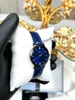 Casio Femme LTP-VT02BL-2A – Montre Élégante Minimaliste Bracelet Cuir Bleu LTP-VT02BL-32A https://aiguilledeluxe.com original Algerie DZ